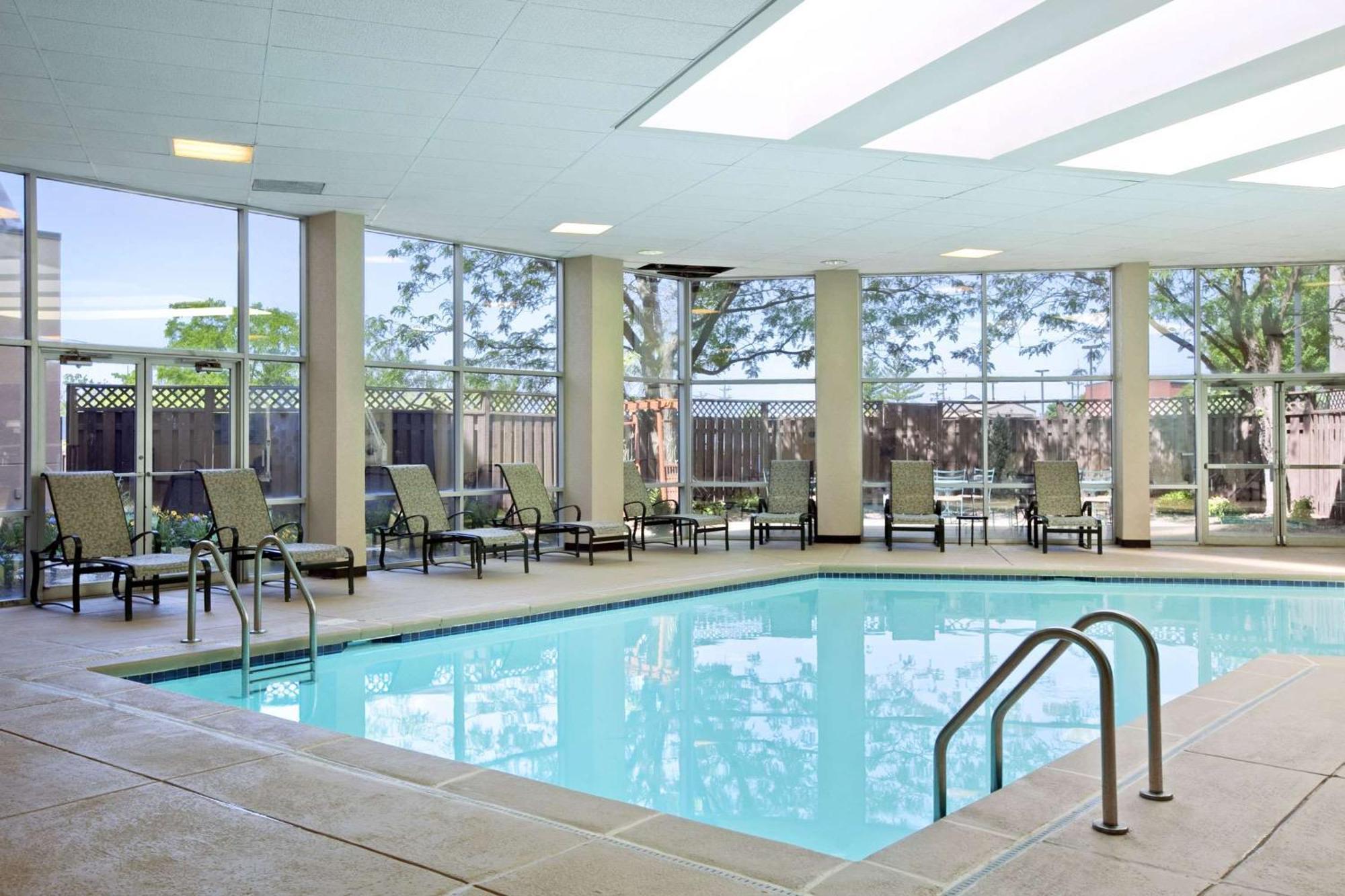 Embassy By Hilton St Louis Airport Hotel