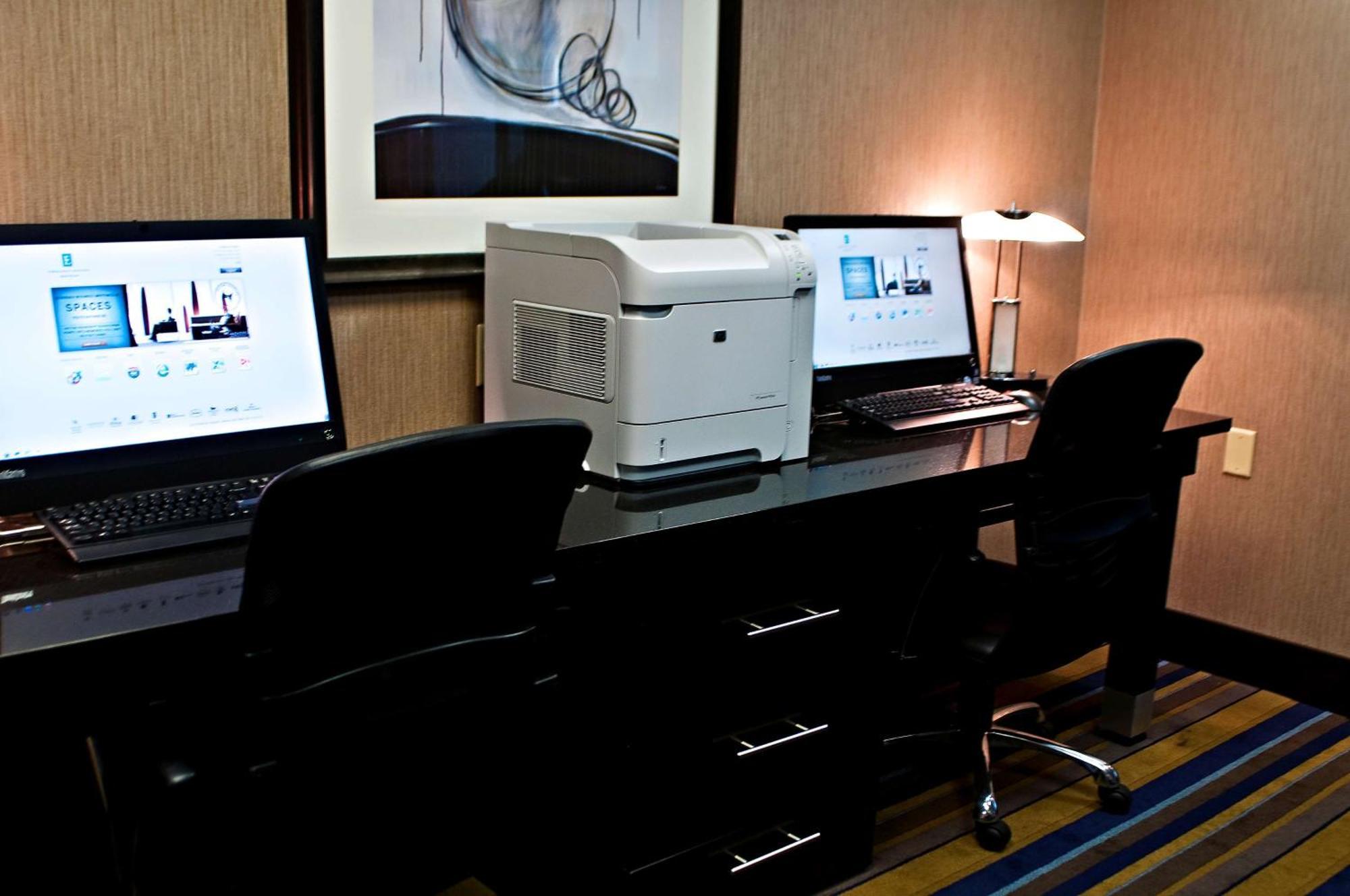 Hotel Embassy By Hilton St Louis Airport Bridgeton