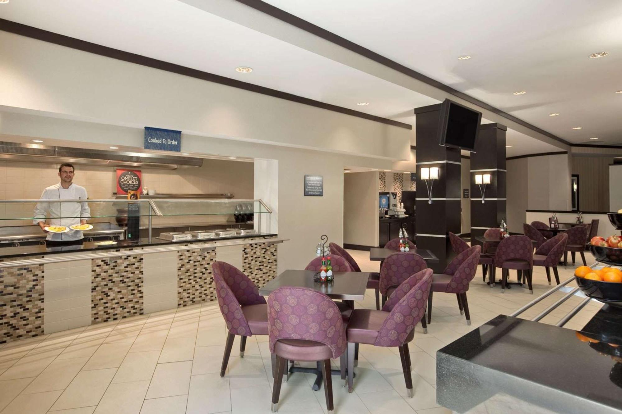 Embassy By Hilton St Louis Airport 4*
