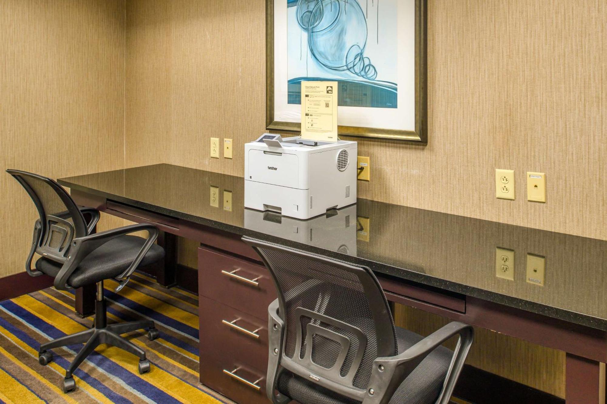 Hotel Embassy By Hilton St Louis Airport Bridgeton